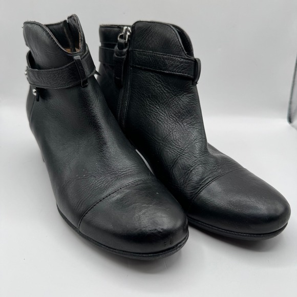 SoftWalk Shoes - SoftWalk Ankle Boots Women 9.5N Black Leather Cap Toe Buckle Strap S1453-001